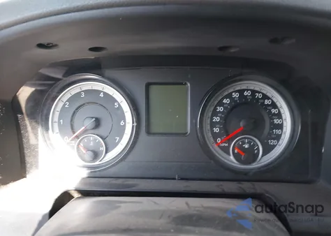 2017 Ram 1500 St z USA, uszkodzony, nr VIN 1C6RR7STXHS643198